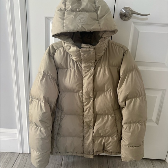 Lululemon Tan/Taupe Wunder Puff Jacket Size 12 - Picture 2 of 14